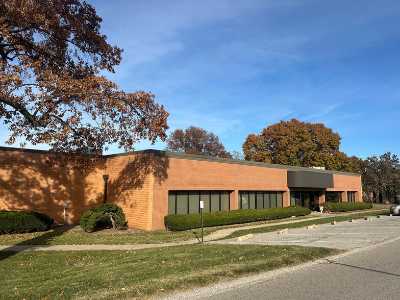 More Photos Of 6800-6840 Squibb Rd, Mission Warehouse For Lease
