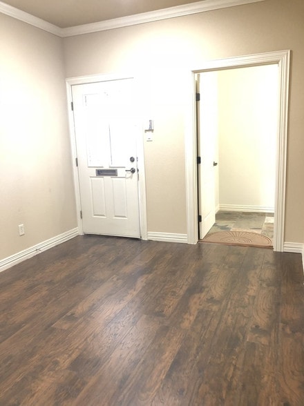 More Photos Of 1400 W Mayfield Rd, Arlington Loft Creative Space For Lease