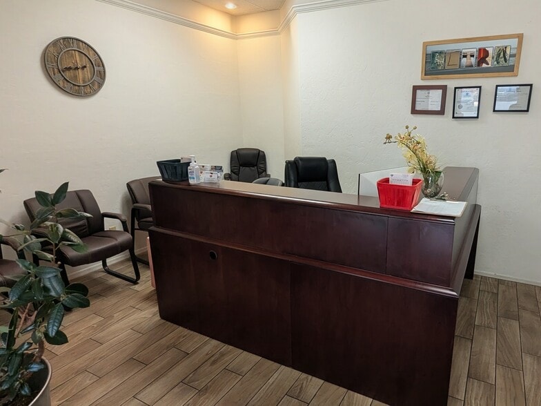 More Photos Of 6103-6105 E Grant Rd, Tucson Office For Sale