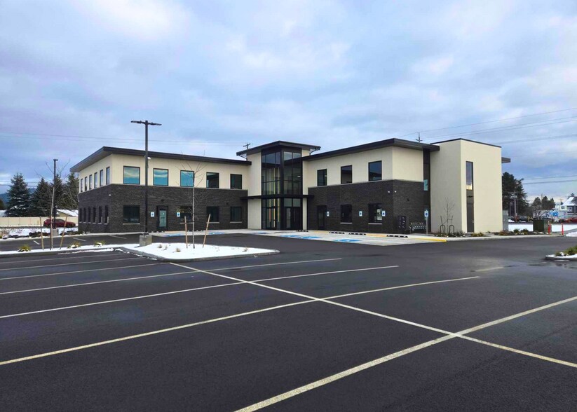 More Photos Of 1701 Prairie, Hayden Medical For Lease