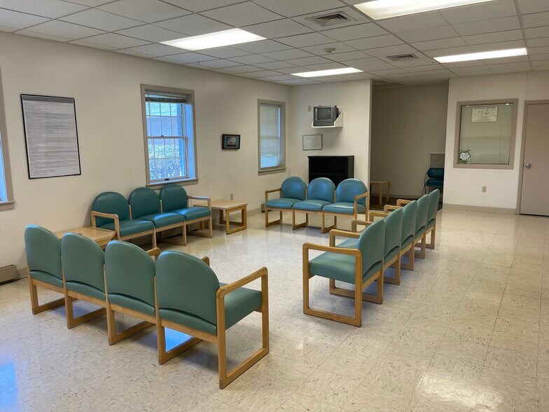 More Photos Of S Belmont & 3rd ave, York Specialty For Lease