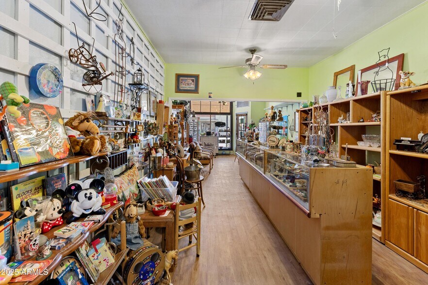 More Photos Of 1008 N Main St, Cottonwood General Retail For Sale