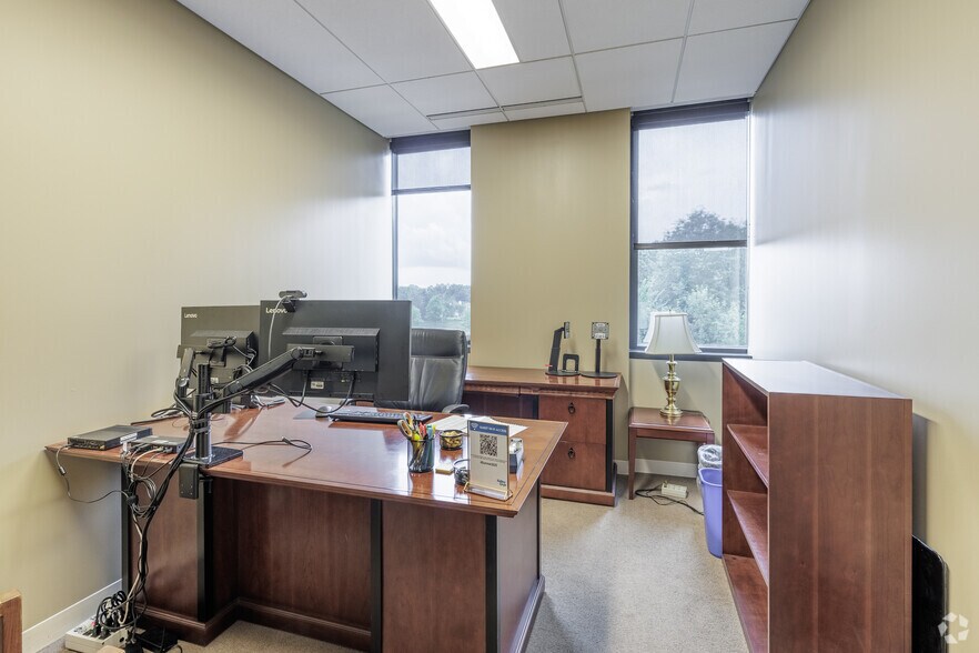 More Photos Of 1 Jefferson Rd, Parsippany Office For Sale