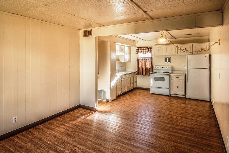 More Photos Of 807 Legion St, Craig Apartments For Sale