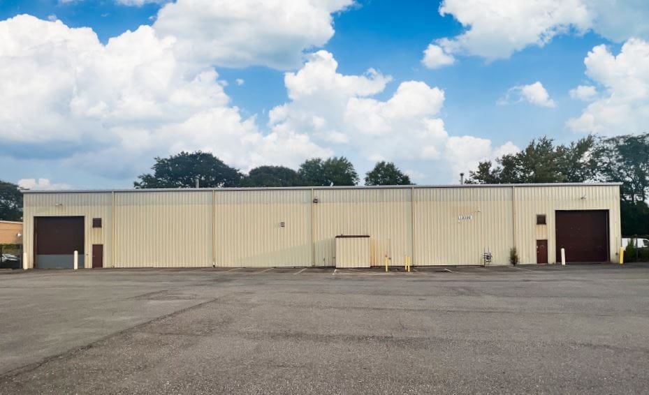 Primary Photo Of 13390-13400 Capital St, Oak Park Warehouse For Lease