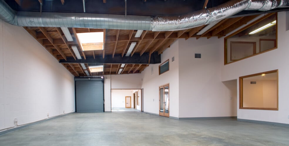 More Photos Of 2228 Barry Ave, Los Angeles Warehouse For Lease