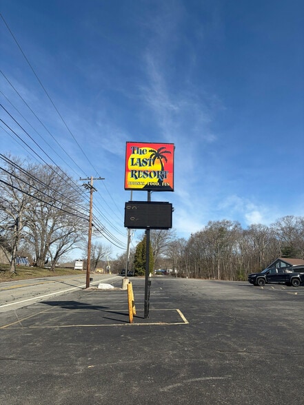 More Photos Of 325 Farnum Pike, Smithfield Restaurant For Sale