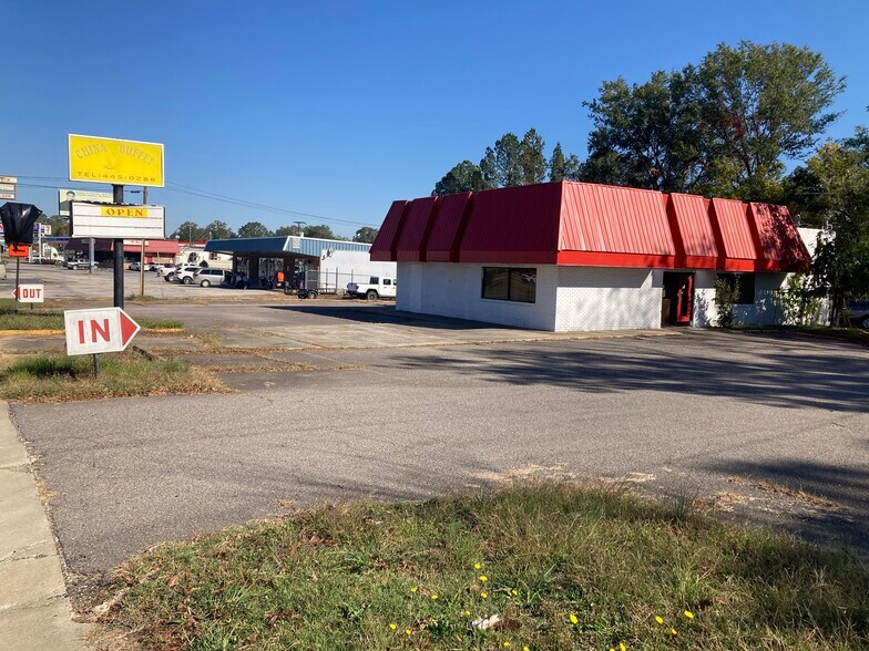 More Photos Of 310 N Main St, Saluda Restaurant For Sale