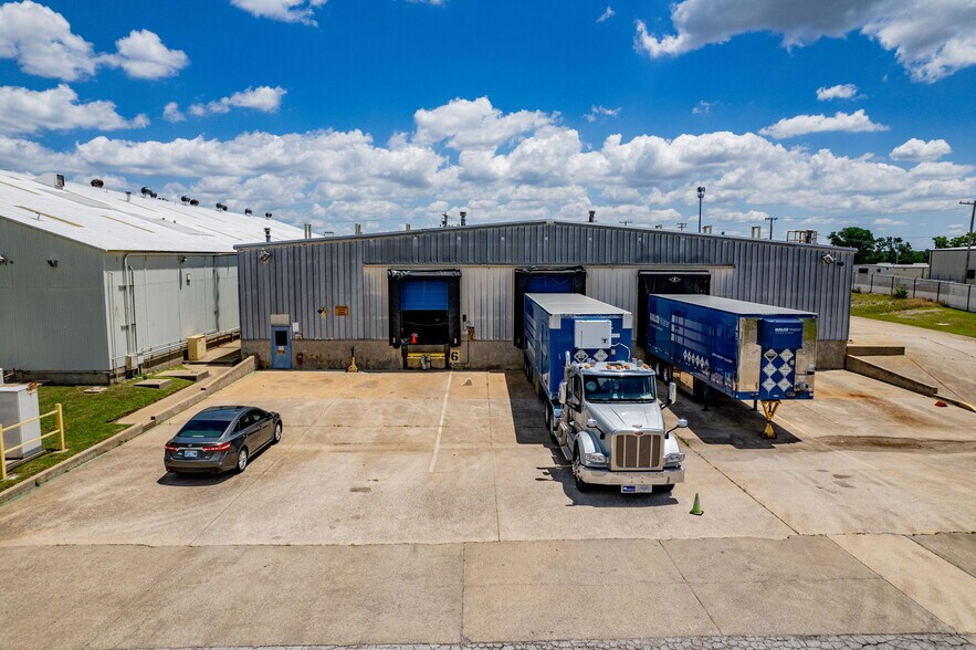 More Photos Of 6717 S 61st West Ave, Tulsa Manufacturing For Sale