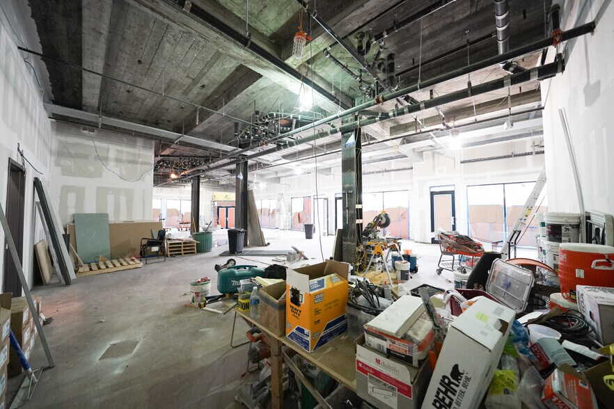 More Photos Of 166-36 Jamaica Ave, Jamaica General Retail For Lease