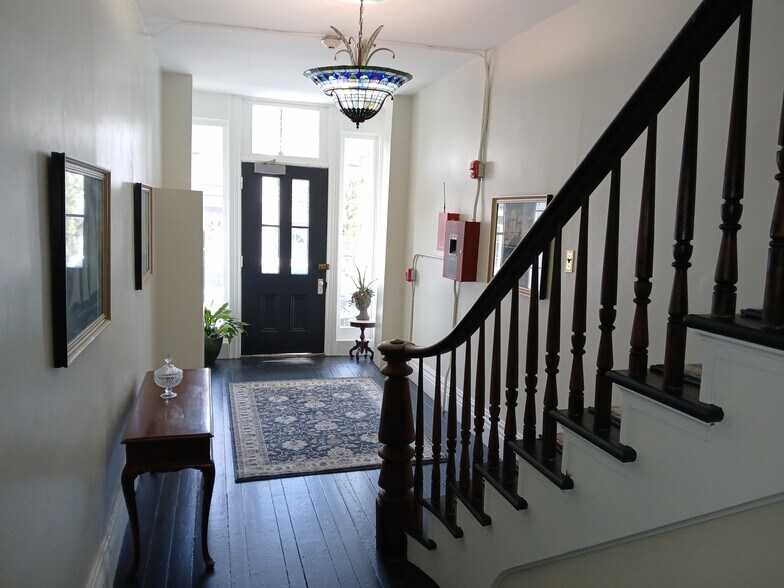 More Photos Of 117 Water St, Stonington Apartments For Sale