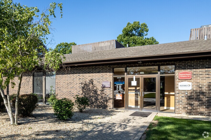 More Photos Of 199 S Addison Rd, Wood Dale Medical For Sale