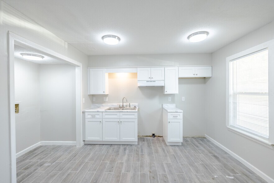 More Photos Of 961 Old Hickory Blvd, Jackson Apartments For Sale