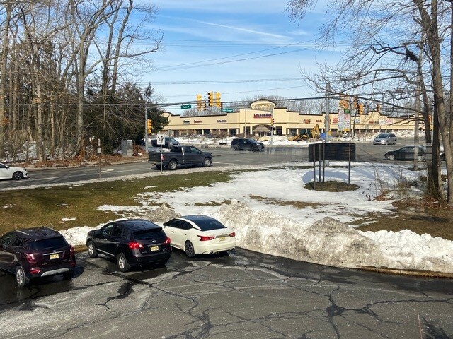 More Photos Of 225 Gordons Corner Rd, Manalapan Township Medical For Lease
