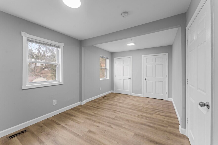 More Photos Of 922 Ridge Rd Se, Washington Assisted Living For Sale