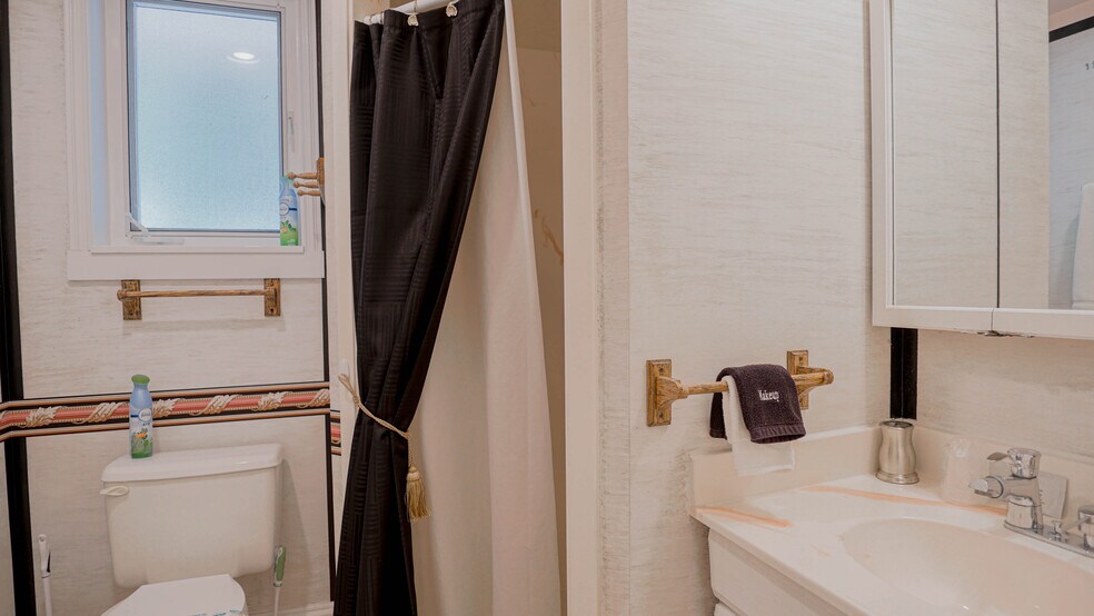 More Photos Of 118 S 300 W, Heber City Hospitality For Sale