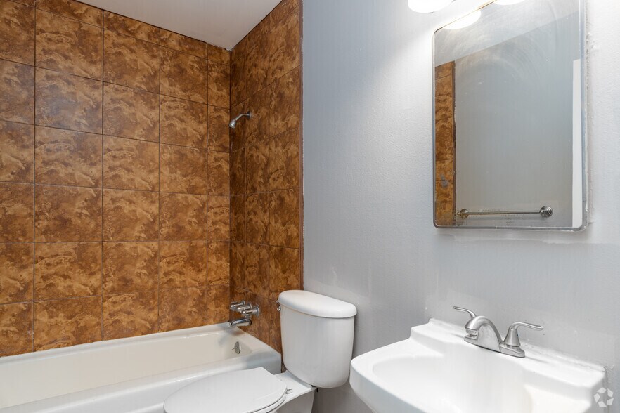 More Photos Of 5249 Wren Ave, El Paso Apartments For Sale