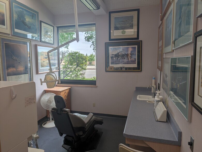 More Photos Of 1128 N Chinowth St, Visalia Medical For Sale