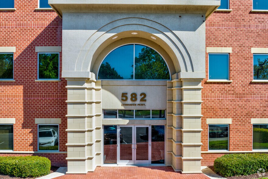 More Photos Of 582 Lynnhaven Pky, Virginia Beach Unknown For Lease