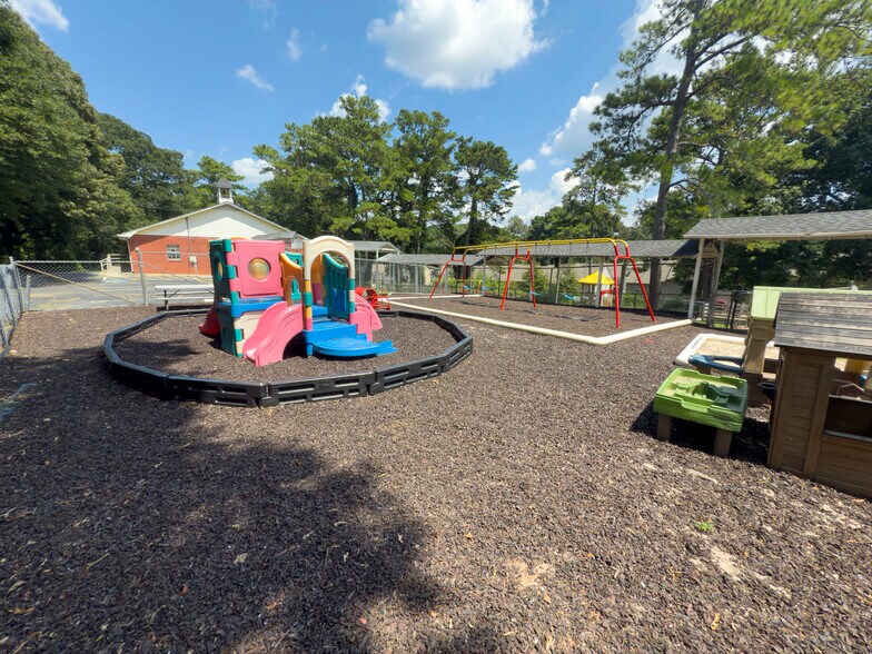More Photos Of 4518 Covington Hwy, Decatur Daycare Center For Sale