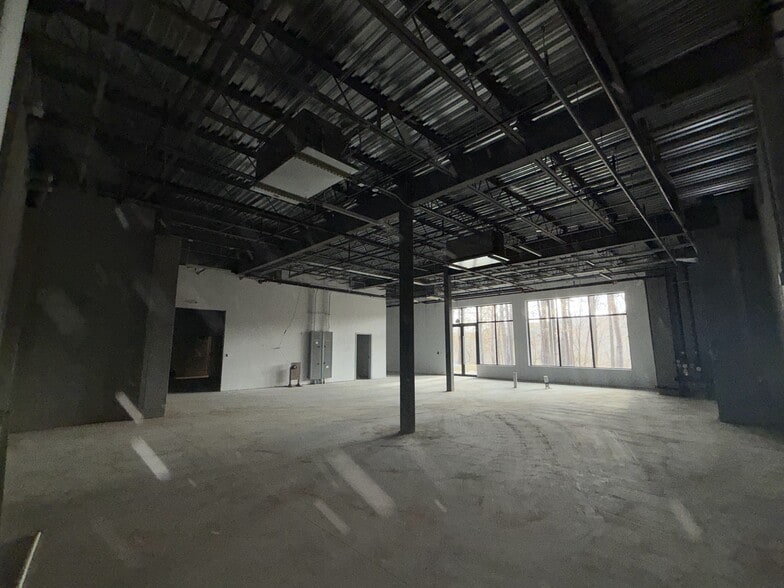 More Photos Of 4560 Satellite Blvd, Duluth General Retail For Sale