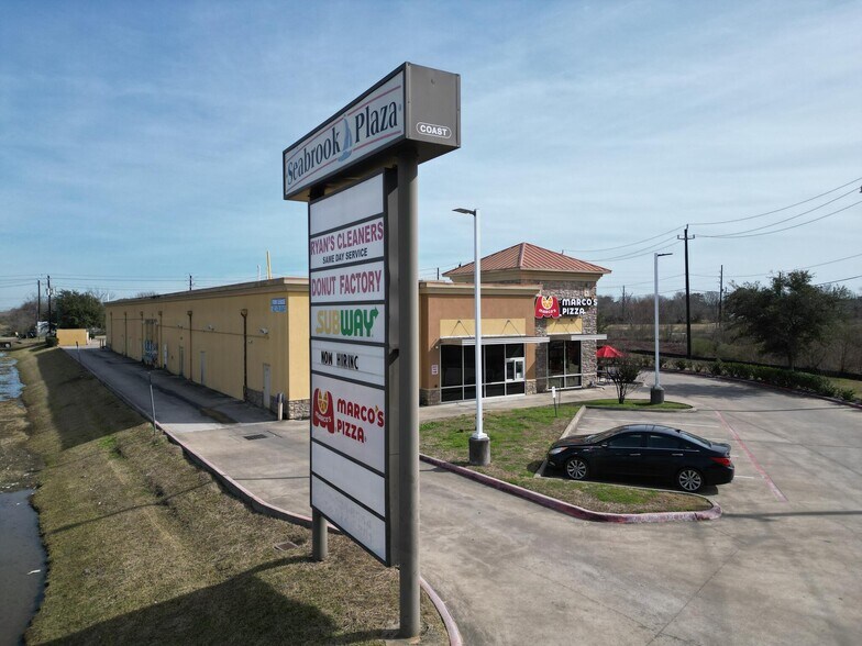 More Photos Of 5735 Bayport Blvd, Seabrook Unknown For Lease