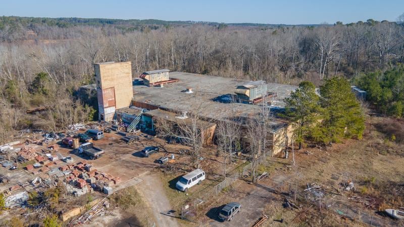 More Photos Of 115 Mill St, Warrenville Manufacturing For Sale