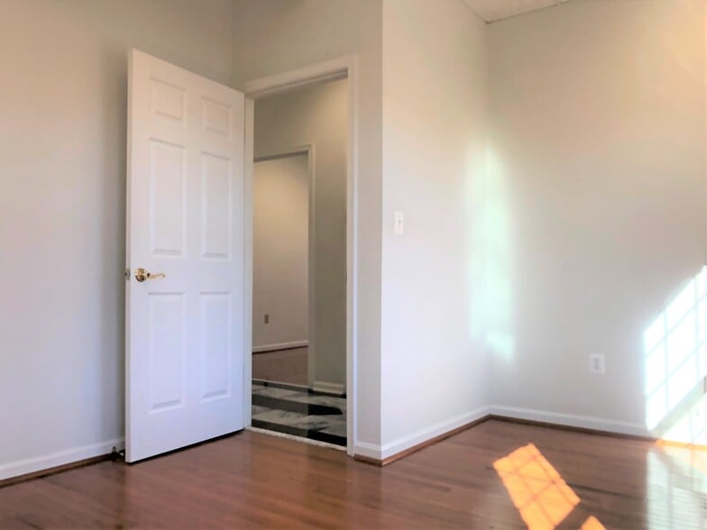 More Photos Of 10260-10268 Baltimore National Pike, Ellicott City Office For Lease