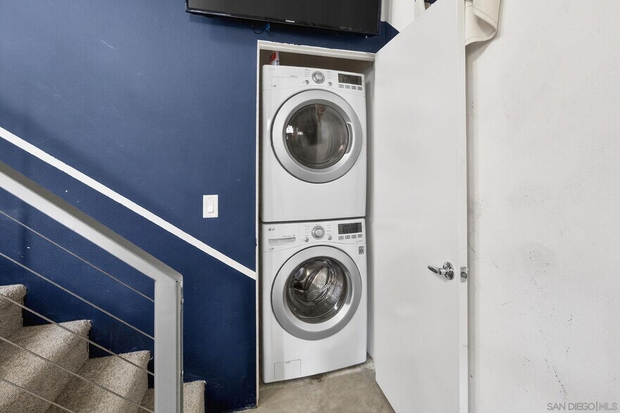 More Photos Of 1712 National Ave, San Diego Flex For Sale