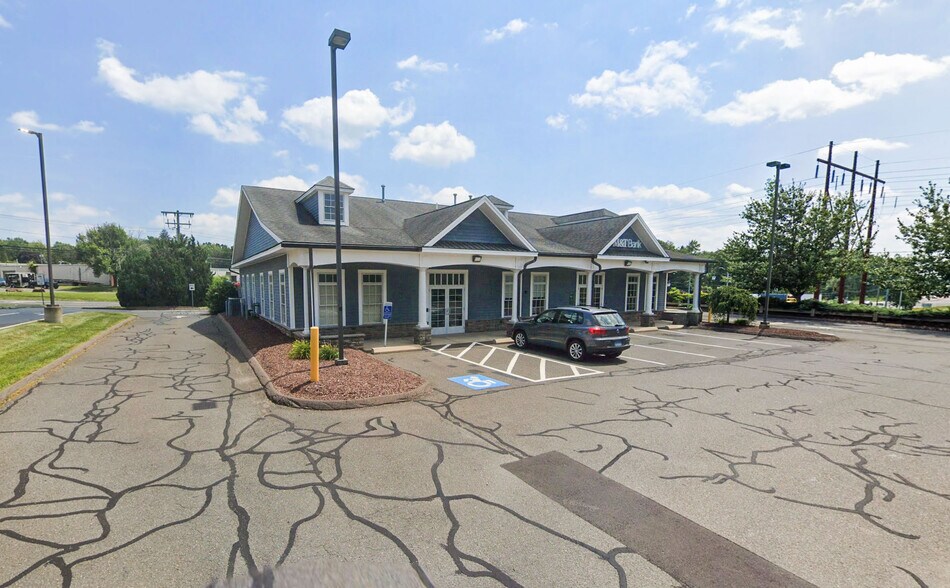 More Photos Of 39 Prospect Hill Rd, East Windsor Office For Lease