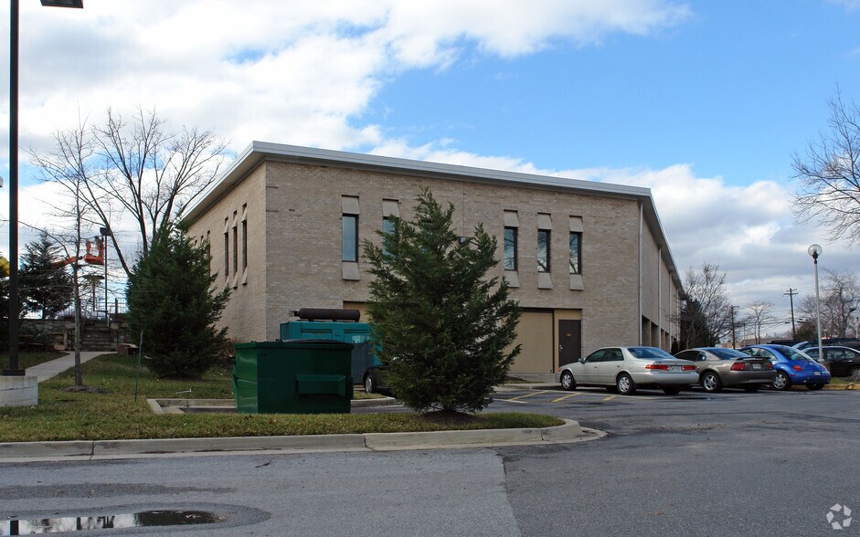 More Photos Of 8400-8444 Helgerman Ct, Gaithersburg Flex For Lease