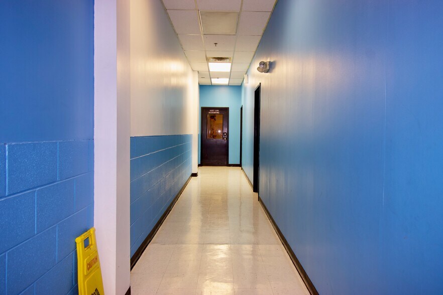 More Photos Of 157 Maple Carriage Dr, Lewisburg Bowling Alley For Sale