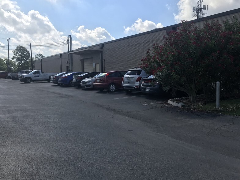 More Photos Of 3931 Ann Arbor Dr, Houston Warehouse For Sale