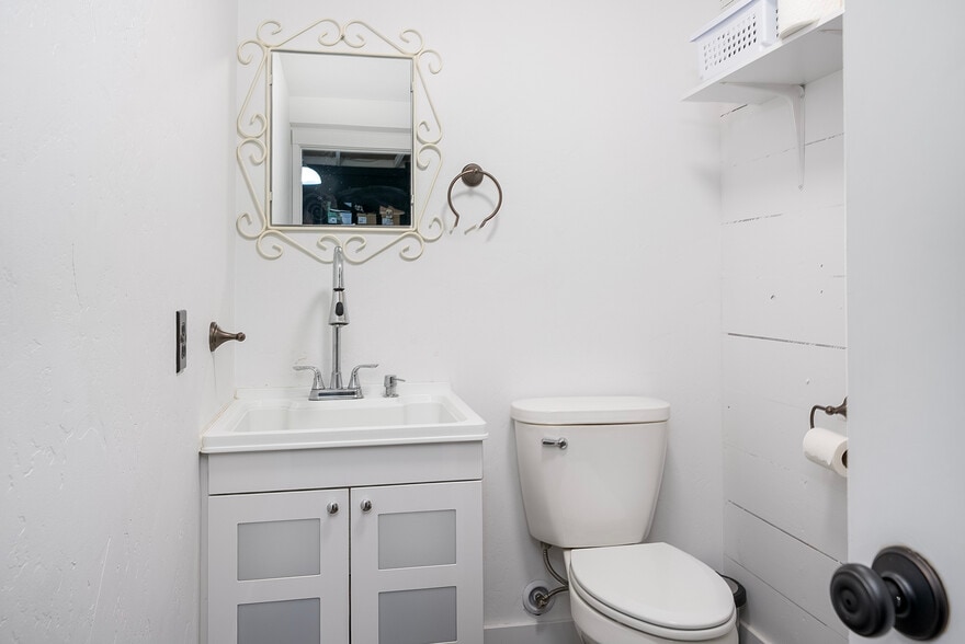 More Photos Of 308 Main St, Polson General Retail For Sale