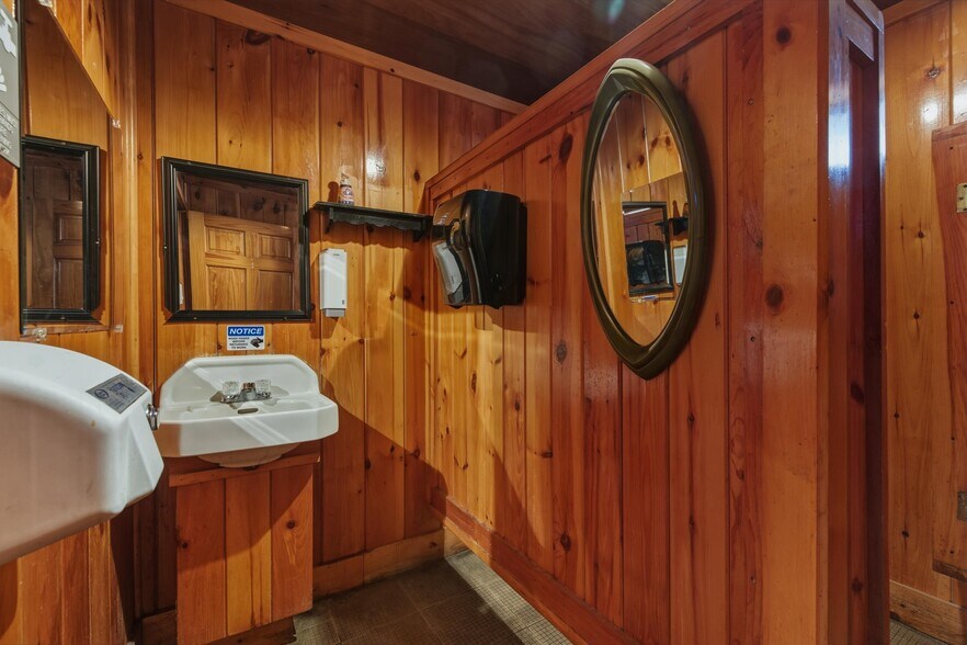 More Photos Of 222 River St, Warrensburg Restaurant For Sale