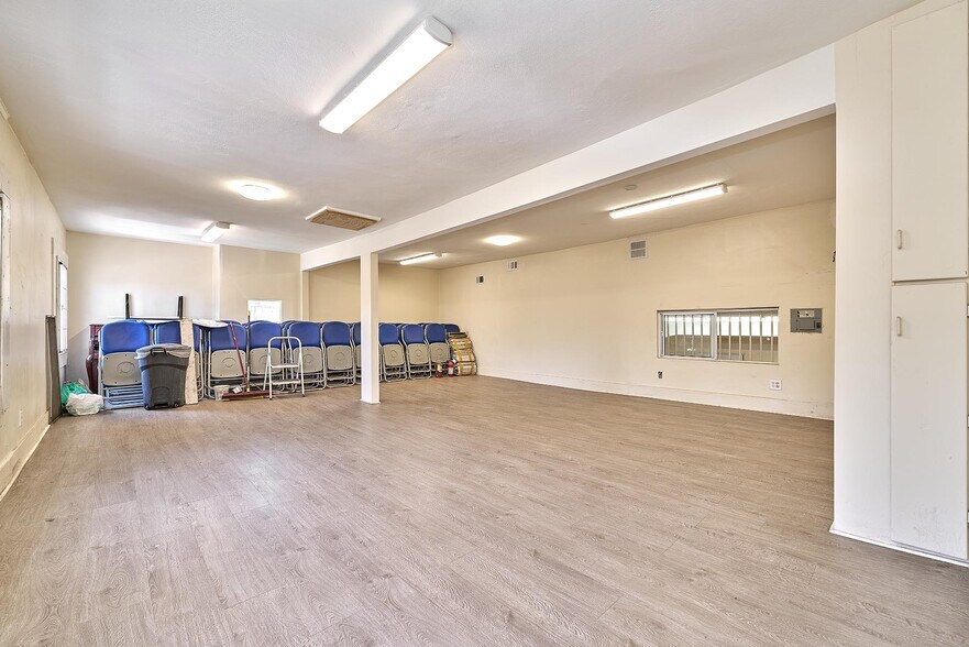 More Photos Of 824 Venice Blvd, Los Angeles Religious Facility For Sale