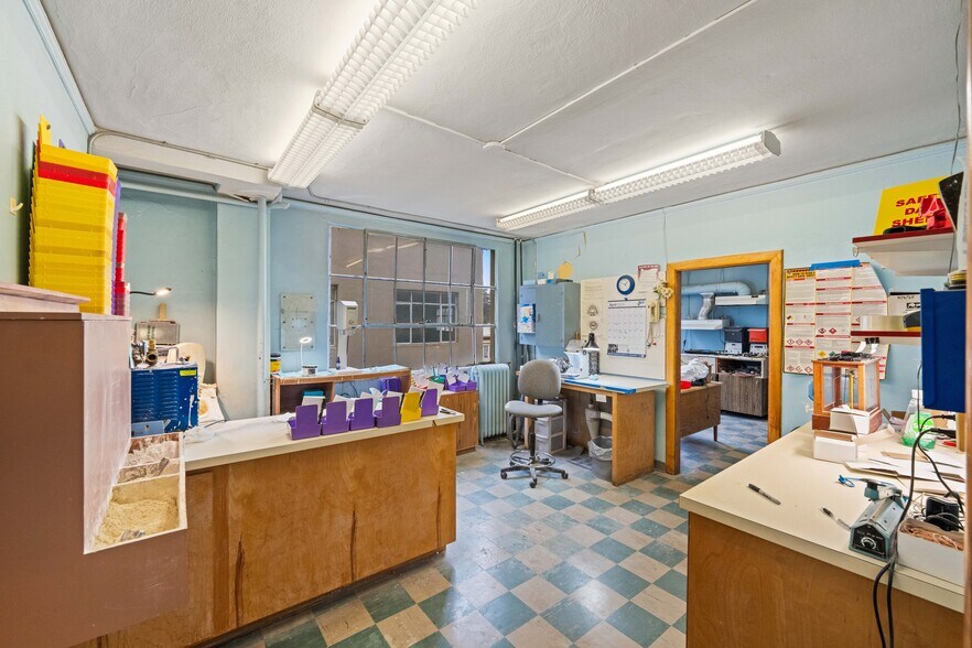 More Photos Of 340 Central Ave, Coos Bay Medical For Sale