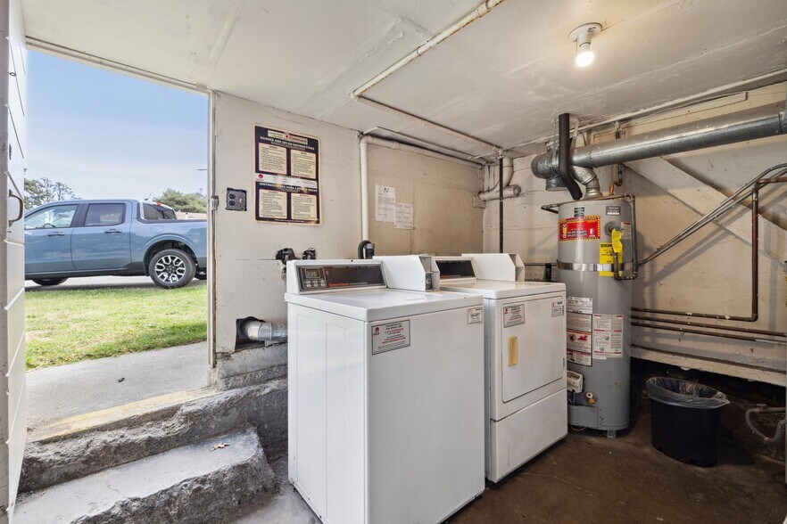 More Photos Of 1820 3rd St, Alameda Apartments For Sale