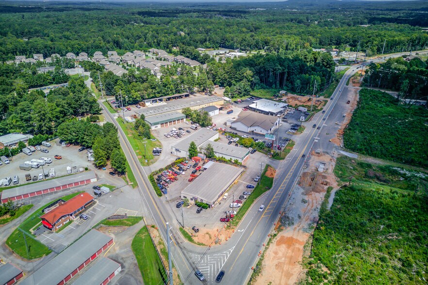 More Photos Of 5280 Atlanta Hwy, Alpharetta Auto Repair For Sale