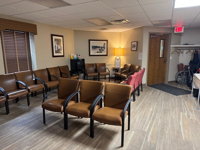 More Photos Of 727 Welsh Rd, Huntingdon Valley Medical For Sale