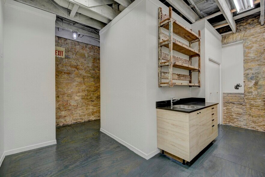 More Photos Of 503 Neches St, Austin Loft Creative Space For Lease