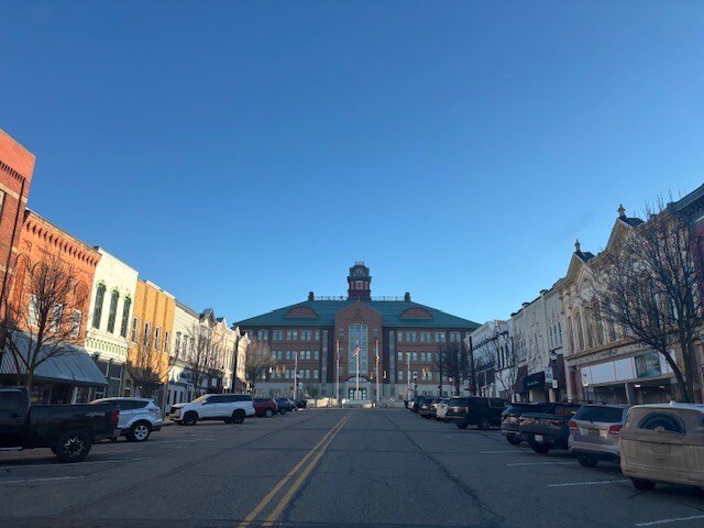 More Photos Of 201 N Clinton Ave, Saint Johns Storefront For Lease