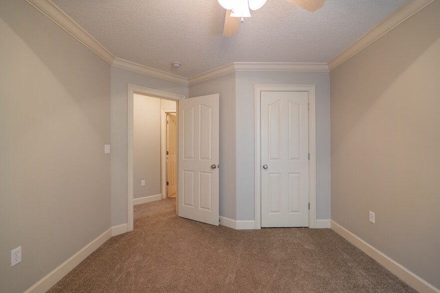 More Photos Of 3400 N Barack Obama Blvd, Valdosta Apartments For Sale