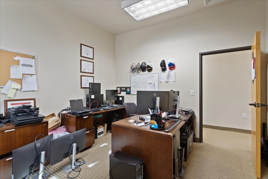 More Photos Of 1103 Old Town Ln, Cheyenne Office For Sale