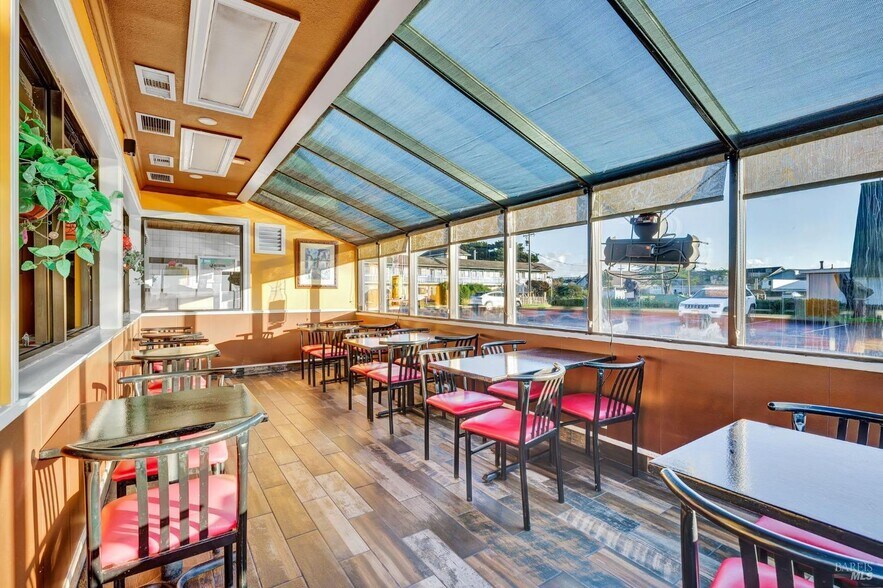 More Photos Of 760 S Main St, Fort Bragg Restaurant For Sale