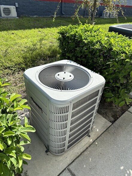 More Photos Of 1550 Tileston Rd, Saint Cloud Warehouse For Sale