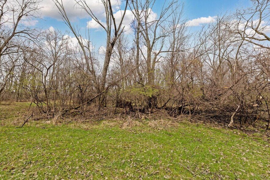 More Photos Of 132-136 Highland Ave, Worthington Land For Sale