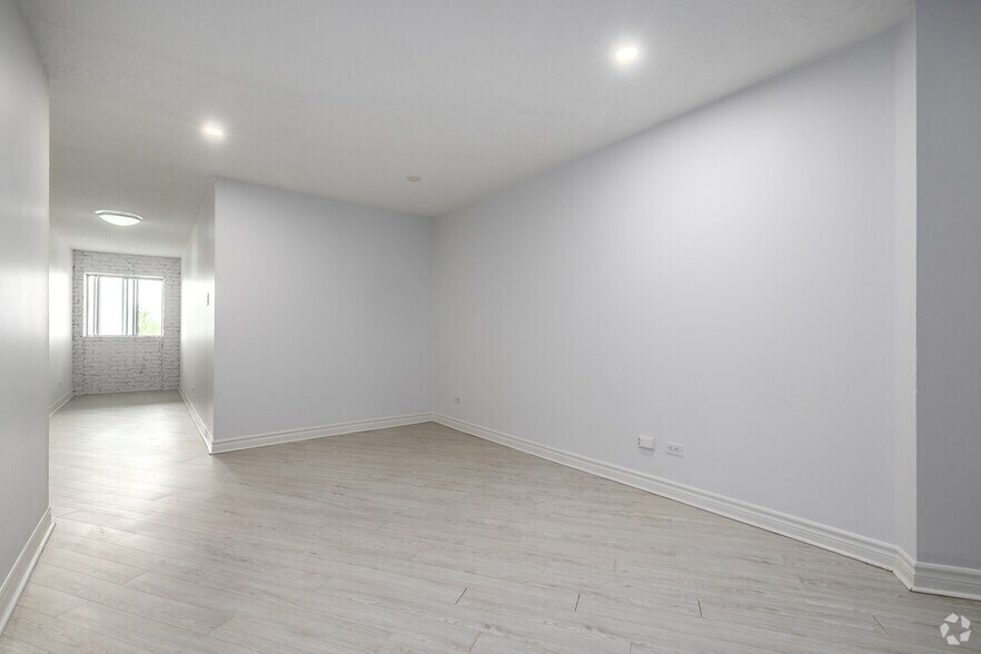 More Photos Of 1150-1160 Rue Sherbrooke E, Montréal Apartments For Lease