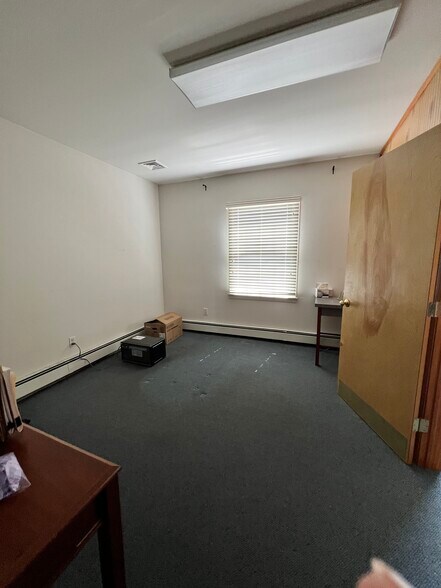More Photos Of 26 Millburn Ave, Springfield Office For Lease