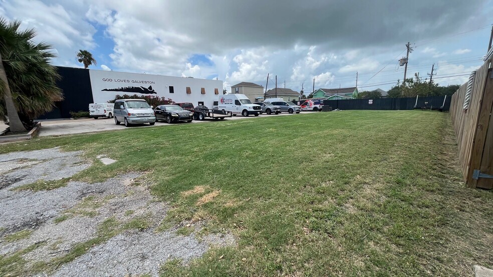 More Photos Of 4124 Broadway St, Galveston Storefront Retail Residential For Sale